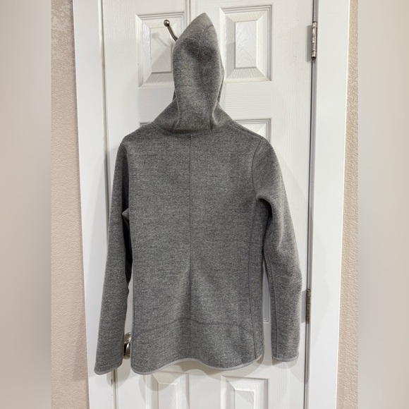 MOUNTAIN HARDWEAR light sweater jacket - Picture 2 of 8